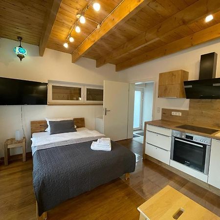 Ferienwohnung Im Stadtzentrum Von Bernau - Komfortable Wohnung Mit 2 Zimmern, Bad, Spuelmaschine, Waschmaschine, Komplette Kueche, Wlan, Terrasse, Ruhige Lage Бернау бай Берлин Екстериор снимка