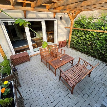 Ferienwohnung Im Stadtzentrum Von Bernau - Komfortable Wohnung Mit 2 Zimmern, Bad, Spuelmaschine, Waschmaschine, Komplette Kueche, Wlan, Terrasse, Ruhige Lage Бернау бай Берлин Екстериор снимка