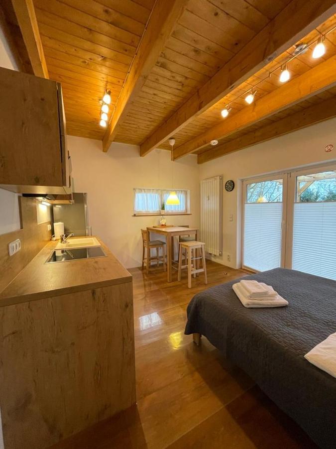 Ferienwohnung Im Stadtzentrum Von Bernau - Komfortable Wohnung Mit 2 Zimmern, Bad, Spuelmaschine, Waschmaschine, Komplette Kueche, Wlan, Terrasse, Ruhige Lage Бернау бай Берлин Екстериор снимка