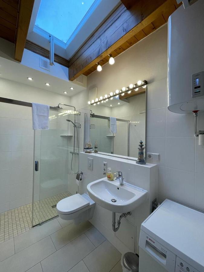 Ferienwohnung Im Stadtzentrum Von Bernau - Komfortable Wohnung Mit 2 Zimmern, Bad, Spuelmaschine, Waschmaschine, Komplette Kueche, Wlan, Terrasse, Ruhige Lage Бернау бай Берлин Екстериор снимка