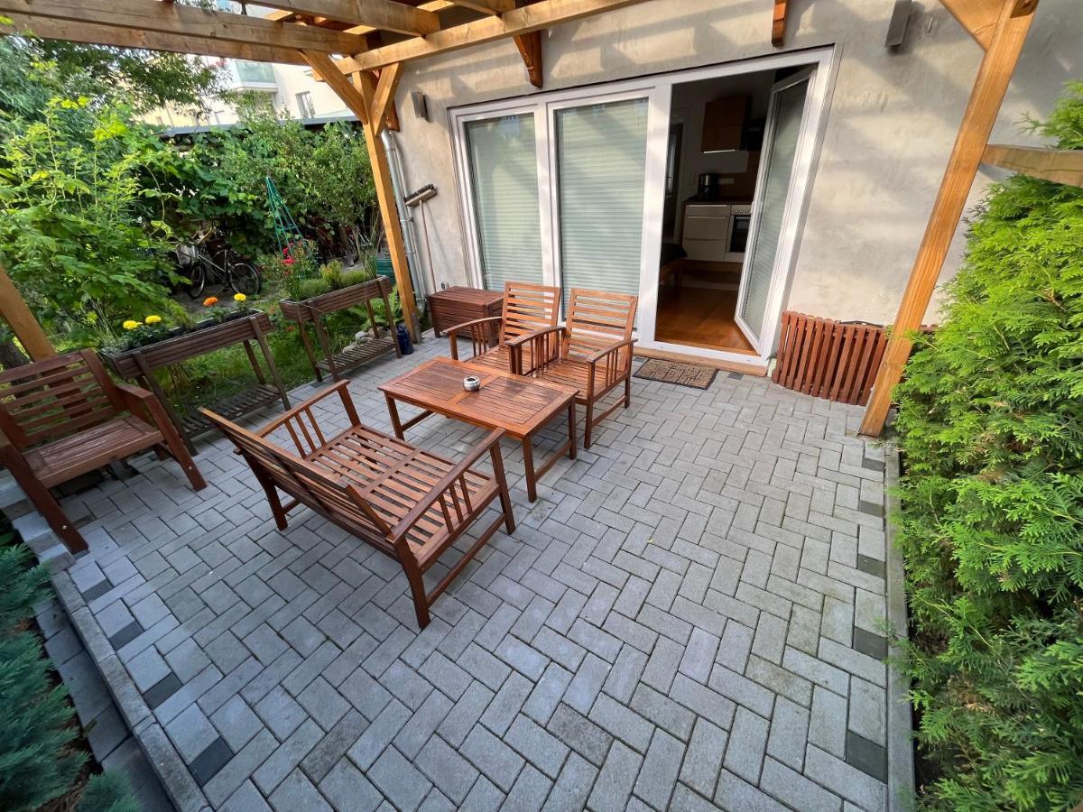 Ferienwohnung Im Stadtzentrum Von Bernau - Komfortable Wohnung Mit 2 Zimmern, Bad, Spuelmaschine, Waschmaschine, Komplette Kueche, Wlan, Terrasse, Ruhige Lage Бернау бай Берлин Екстериор снимка